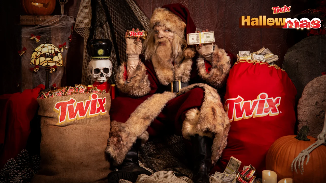 TWIX Zombie Claus Hallowmas